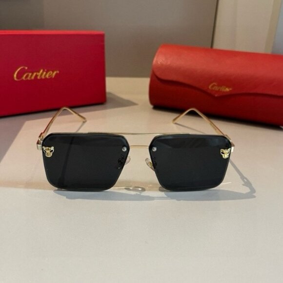 Luxury Cartier Eyewear: Black & Gold Design - Picture 2 of 6